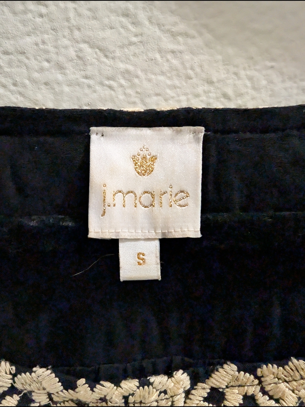 j. Marie The Amanda Black/Cream Embroidered Bell-Sleeve Peasant Blouse - Picture 10 of 11